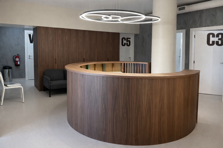 Receção moderna com design minimalista